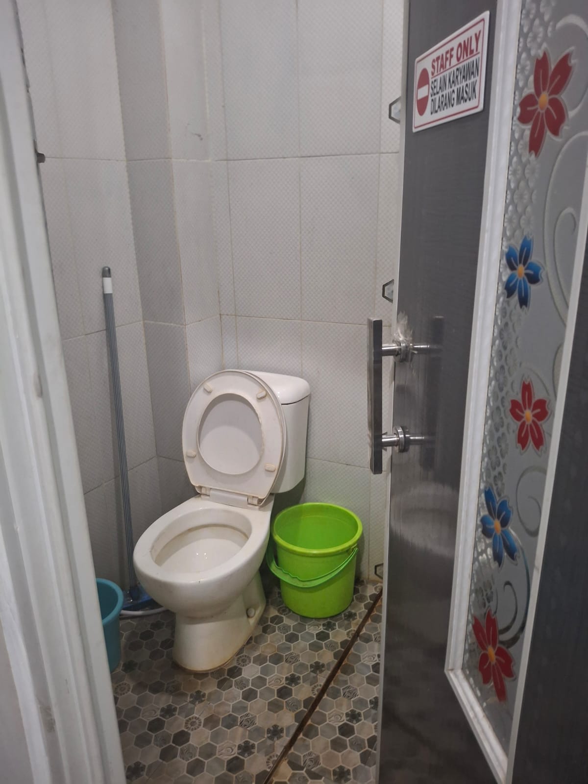 Disewakan Ruko di Cinere Raya Depok